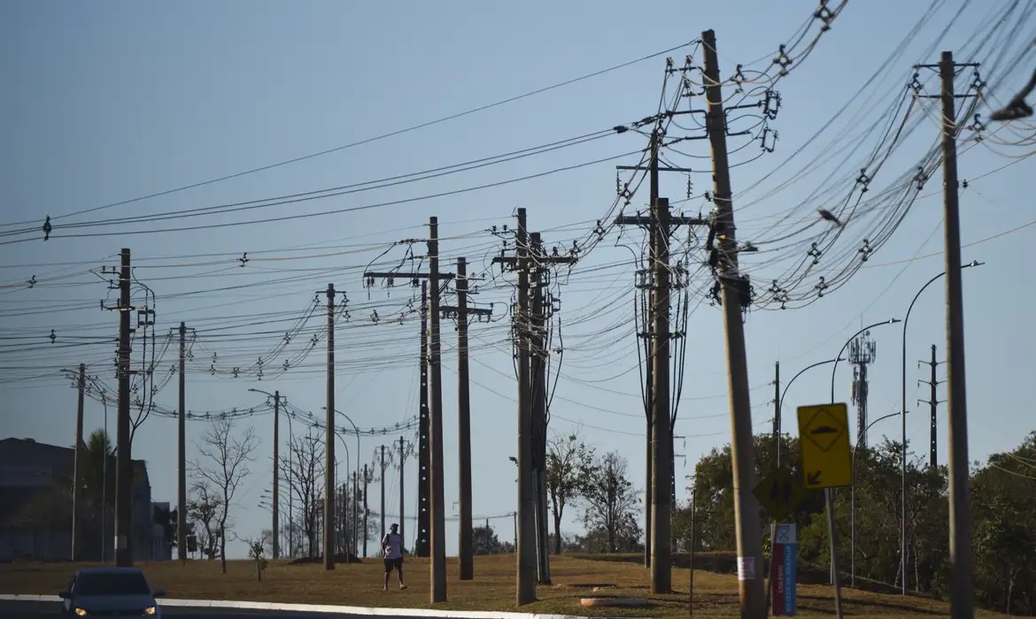 Bandeira tarifária de energia elétrica será vermelha em outubro